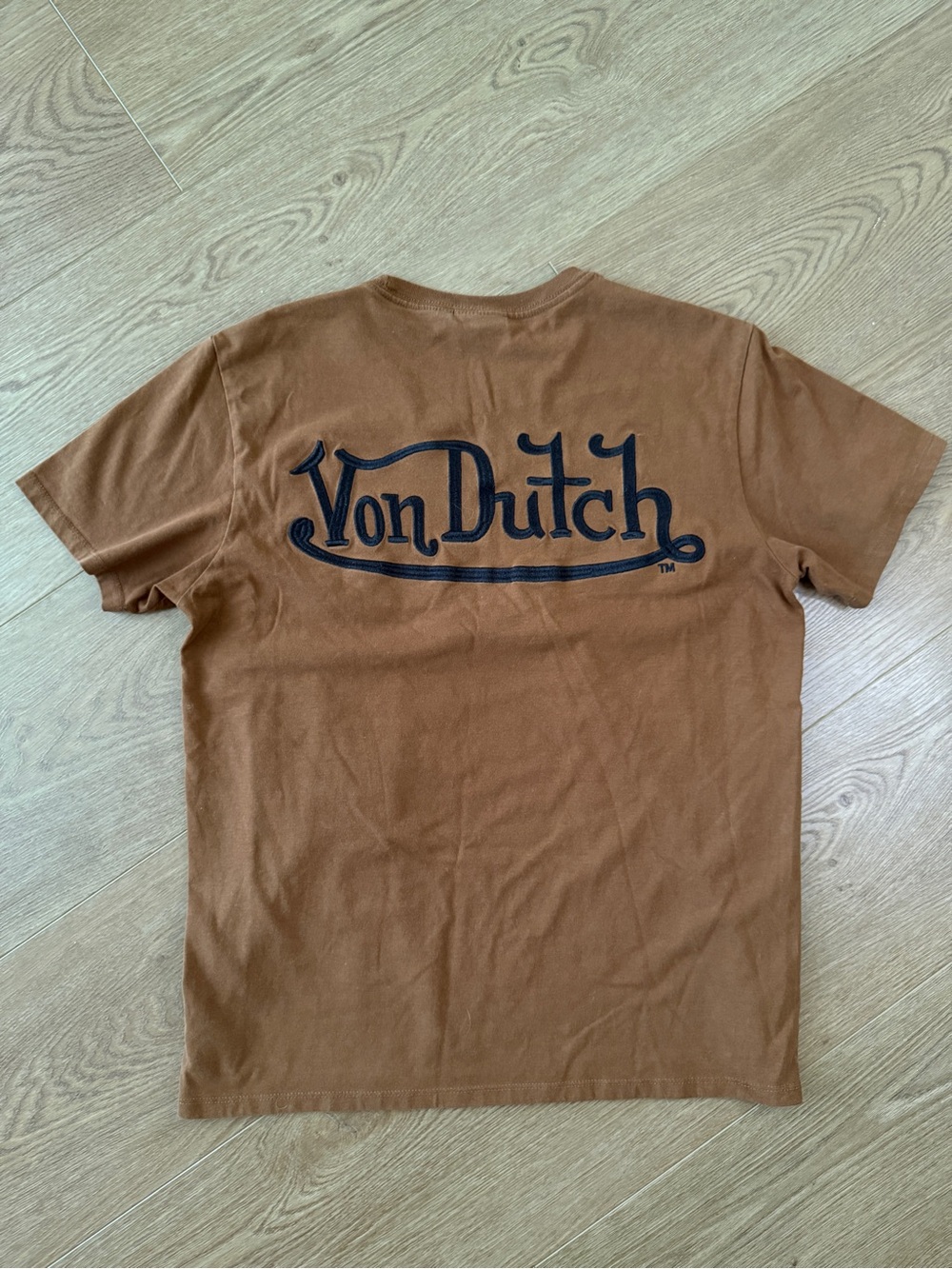 Von Dutch Short-Sleeve Logo Tee in Chestnut Brown